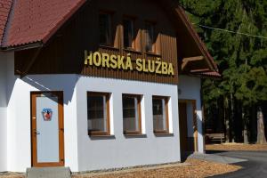 Horská služba vyzývá: Lidé, i v horských oblastech musíte respektovat vládní opatření!