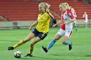Sedm branek v Lize mistryň vidělo přes pět tisíc diváků v Praze v Edenu Slavia - Arsenal 2:5