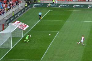 Všechny góly v Praze v Edenu padaly do branky pod severní tribunou ... Slavia - Nice 4:1 Všechny góly v Praze v Edenu padaly do branky pod severní tribunou ... Slavia - Nice 4:1
