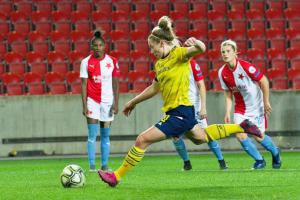Odezírali jsme z obrázků pořízených při zápasu fotbalistek Slavia - Arsenal 2:5