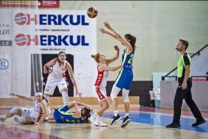 Podívejte se na obrázky z ligového basketbalu žen. Slavia - USK Praha 54:116 Podívejte se na obrázky z ligového basketbalu žen. Slavia - USK Praha 54:116