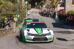 Z Korsické rally si veze Škoda Andrease Mikkelsena jasné vítězství