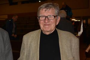 To byl český Zeměměřič Václav Slaboch. Zeměměřiči věděli, že hraje tenis a tenisté, co dělá
