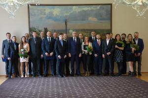 DĚKUJI sportovcům a trenérům Dukly zaznělo na Ministerstvu obrany od ministra Metnara DĚKUJI sportovcům a trenérům Dukly zaznělo na Ministerstvu obrany od ministra Metnara