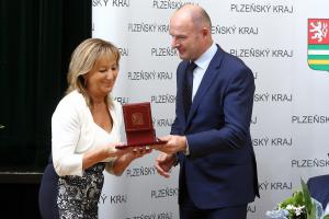 Do Dvorany slávy hejtmana Plzeňského kraje vstoupila házenkářka Libuše Škvařilová Do Dvorany slávy hejtmana Plzeňského kraje vstoupila házenkářka Libuše Škvařilová