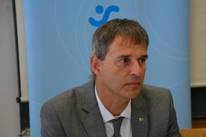 Sedm Hájkových otázek na ministryni chaosu, lží a slibů, Kateřinu Valachovou Sedm Hájkových otázek na ministryni chaosu, lží a slibů, Kateřinu Valachovou