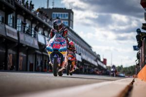 Výborná druhá řada pro českého motocyklového jezdce Filipa Salače na závěr sezóny Výborná druhá řada pro českého motocyklového jezdce Filipa Salače na závěr sezóny
