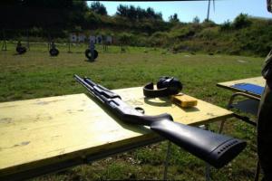 Na střelnici v Drahanech zněla palba z pistolí, PDW, revolverů, útočných pušek a brokovnic