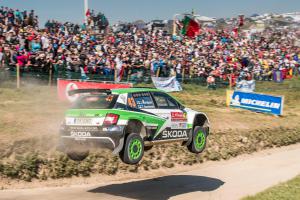 Vozy značky Škoda se na Rally de Portugal v kategorii WRC2 neztratily