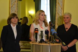 Kateřina Valachová: Sportovní svazy dostanou dotace do konce června 2017. Peněz je dostatek Kateřina Valachová: Sportovní svazy dostanou dotace do konce června 2017. Peněz je dostatek
