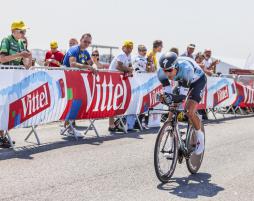 Závod Tour de France nabyl na dramatičnosti