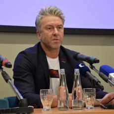 Petr Nedvěd má úkol, který mu nikdo nezávidí. Má najít trenéra pro českou hokejovou reprezetaci mužů