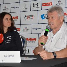"Věděl jsem to a říkal jsem to již v říjnu 2018, že Martina překoná rekordy," připomenul Petr Novák novinářům své odhady před sezonou