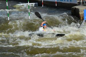 Teta s neteří Štěpánka a Amálka obě Hilgertové se do semifinále K1 nepropádlovaly