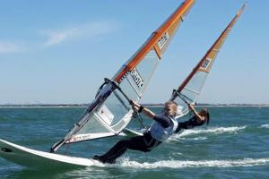 Mladí windsurfaři z Česka si ve španělském Cádizu zazávodili a přivezli medaile