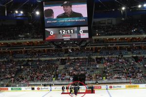 Hokejov brankář Ondřej Kuchař jako první převzal Cenu fair play Oldřicha Machače