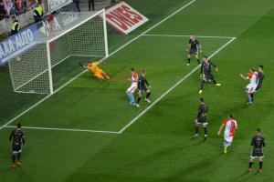Fotbalisté Slavie vrátili Baníku pohárovou porážku z Ostravy čtyřmi góly. Slavia - Baník 4:0