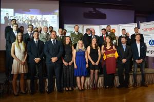 Armádním sportovcem roku 2019 je snowboardcrossařka, mistryně světa Eva Samková