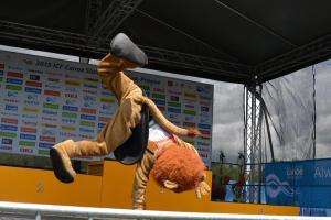 V roli lvíčka Vény se při SP ve vodním slalomu v Praze vyřádil Filip Kořínek