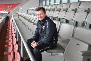 Fotbalová Slavia žádá pro Uhrina podmínku, aby mohl při derby se Spartou na lavičku