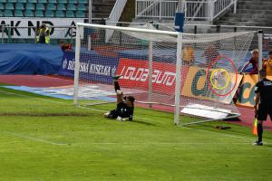 Fotbalisté Dukly Praha se zachránili v první lize po duelu Dukla - Vyškov 4:2 na penalty