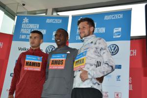 Běžecká párty k 25. narozeninám Volkswagen Maratonu Praha na startu.