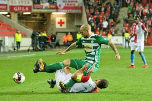 Podívejte se, jak se hrálo malé pražské derby Slavia - Bohemians Praha 1:0