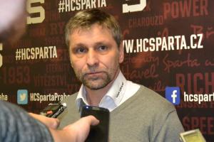Nástupcem Vladimíra Vůjtka u hokejové reprezentace bude od příští sezóny Josef Jandač