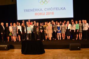 Desítky žen převzaly pamětní listy coby Trenérky, cvičitelky roku 2018