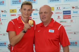 Trenér Báry Špotákové Rudolf Černý získal jako první český trenér rovněž zlatou medaili