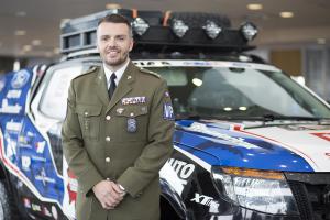 Lukáš Kvapil jako první závodník absolvuje Rallye Dakar po loňské jízdě na motocyklu nyní v autě