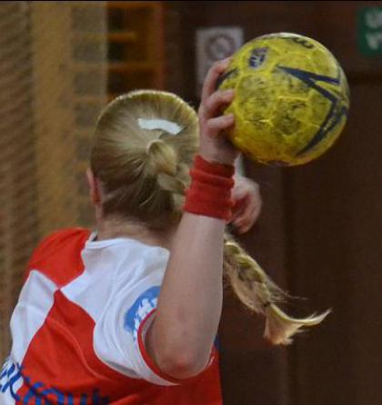 Kam 7. září 2025 za sportem? Hurá na fotbal, lední hokej, házenou, softbal, dostihy