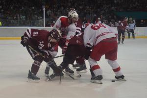 Loučení hokejistů Sparty s 5523 diváky a s pátou brankou oslavenou s písní Pátá