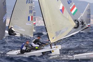 Čeští jachtaři na velké regatě olympijských tříd na Mallorce vpluli naostro do nové sezony