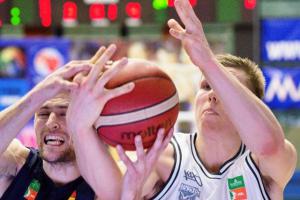 Kam v úterý 16.května 2017 za sportem? Na basketbal nebo k televizní obrazovce?