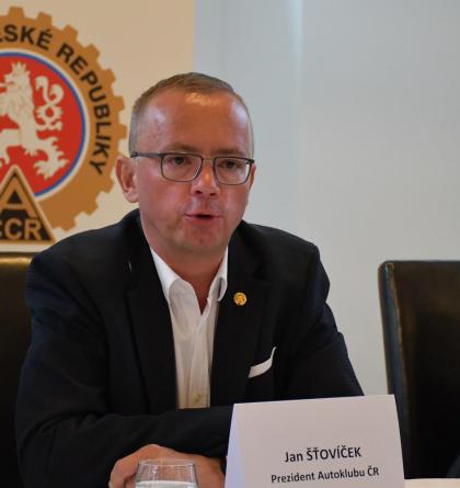 Jak říká Jan Šťovíček: Je něco shnilého v Českém olympijském výboru