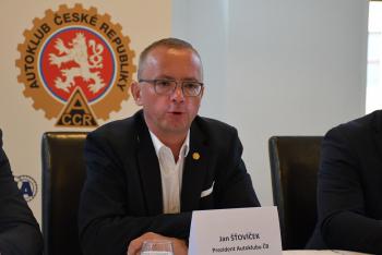 Jak říká Jan Šťovíček: Je něco shnilého v Českém olympijském výboru