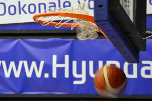 Kam v pondělí 6. listopadu 2017 za sportem? Nabízí se basketbal nebo volejbal...