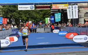 Jak Jiří Homoláč vyřešil, kde se lze na maratonské trati s deseti tisící běžci někde vyčůrat?
