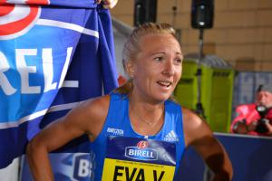 Členka RunCzech Racing týmu Eva Vrabcová-Nývltová 5.11.2017 poběží maraton v New Yorku