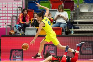 Kam v sobotu 18. listopadu 2017 za sportem? Třeba na fotbal, hokej, basketbal či volebal