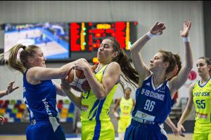 Basketbalistky USK roznesly Strakonice rozdílem 120 bodů USK - Strakonice 155:35