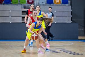 Utkání USK Praha B - Sparta Praha 74:67 basketbalistek zaznamenané objektivy Miloše Březiny