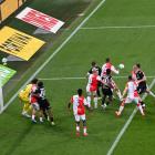 Nudu v Edenu rozvířilo vyloučení Tomáše Chorého za údajné plivnutí na soupeře  Slavia - Plzeň 0:0