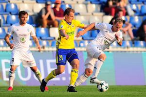 To nevymyslíš. Brankář Zlína Zlámal zlomil při utkání Mladá Boleslav - Zlín 0:1 tyč své branky