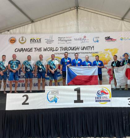 Češi vstoupili do MS v raftingu v Malajsii fantasticky! Po dvou disciplínách vybojovali již dvanáct medailí