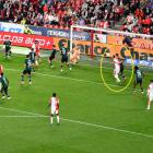 Lukáš Vorlický v půlhodince pouhé dvěma brankami pojistil výhru Slavie Praha nad Karvinou 3:1