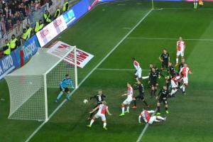 Jeden gól v Edenu pro 19 086 diváků aneb Slavia - Plzeň 1:0