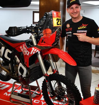 Martin Michek na Dakaru 2026 pojede jako tovární jezdec čínského výrobce Hoto