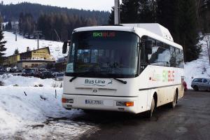 Odstartovaly SKIBUSy pro zimní sezónu 2015/2016, které někde jezdí i zdarma